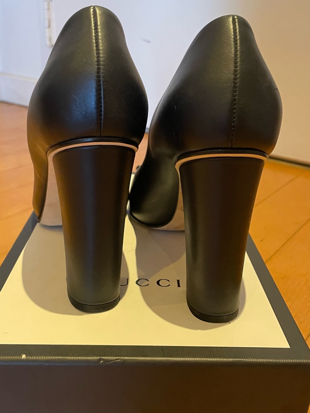 Gucci shoes - Picture 3 of 11
